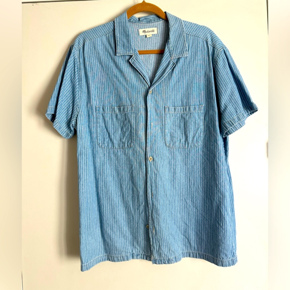 Medium Madewell short sleave button down.